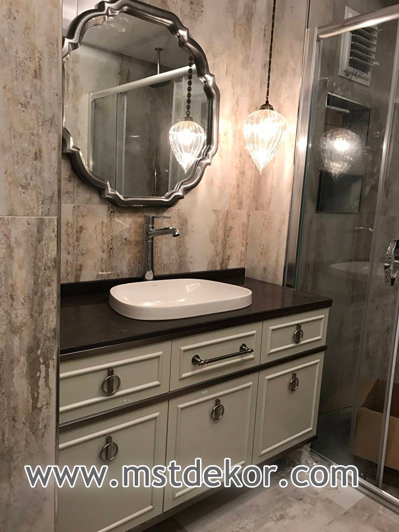 Banyo dolabı