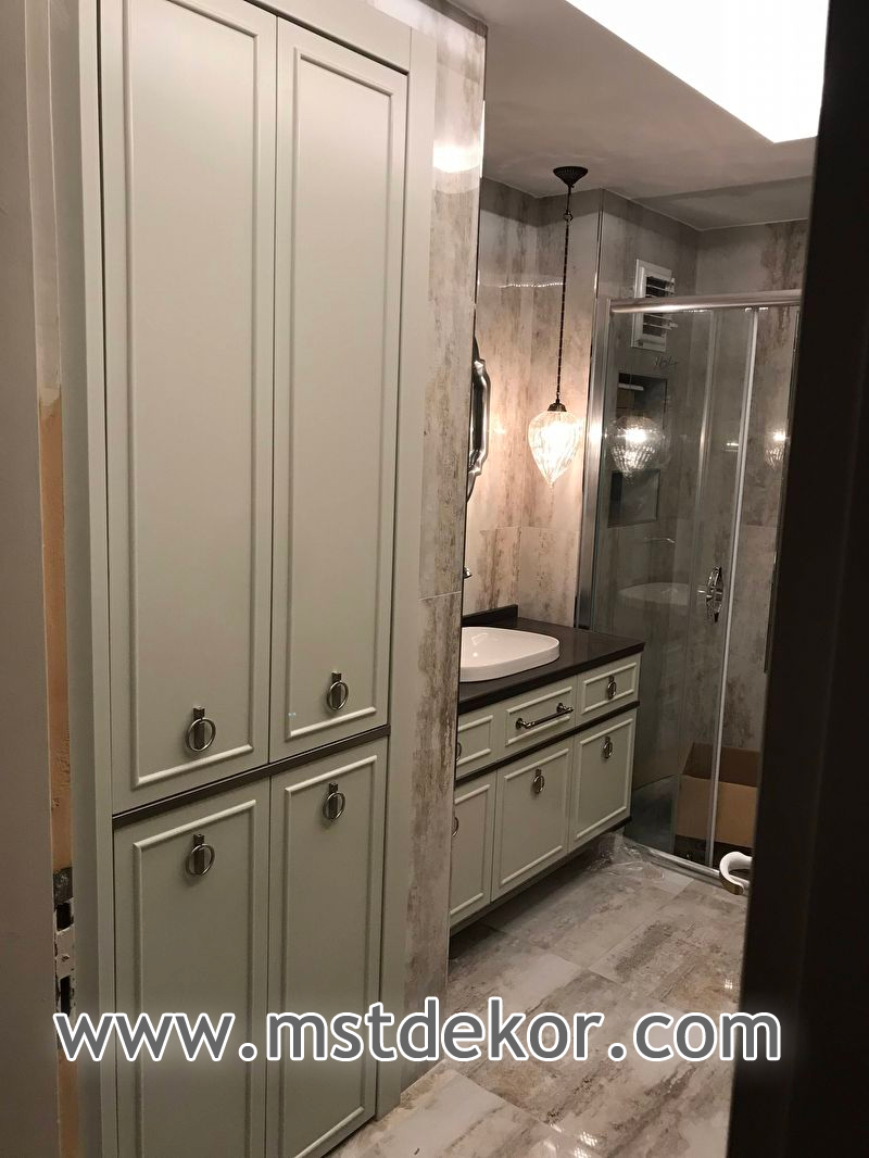 Banyo dolabı